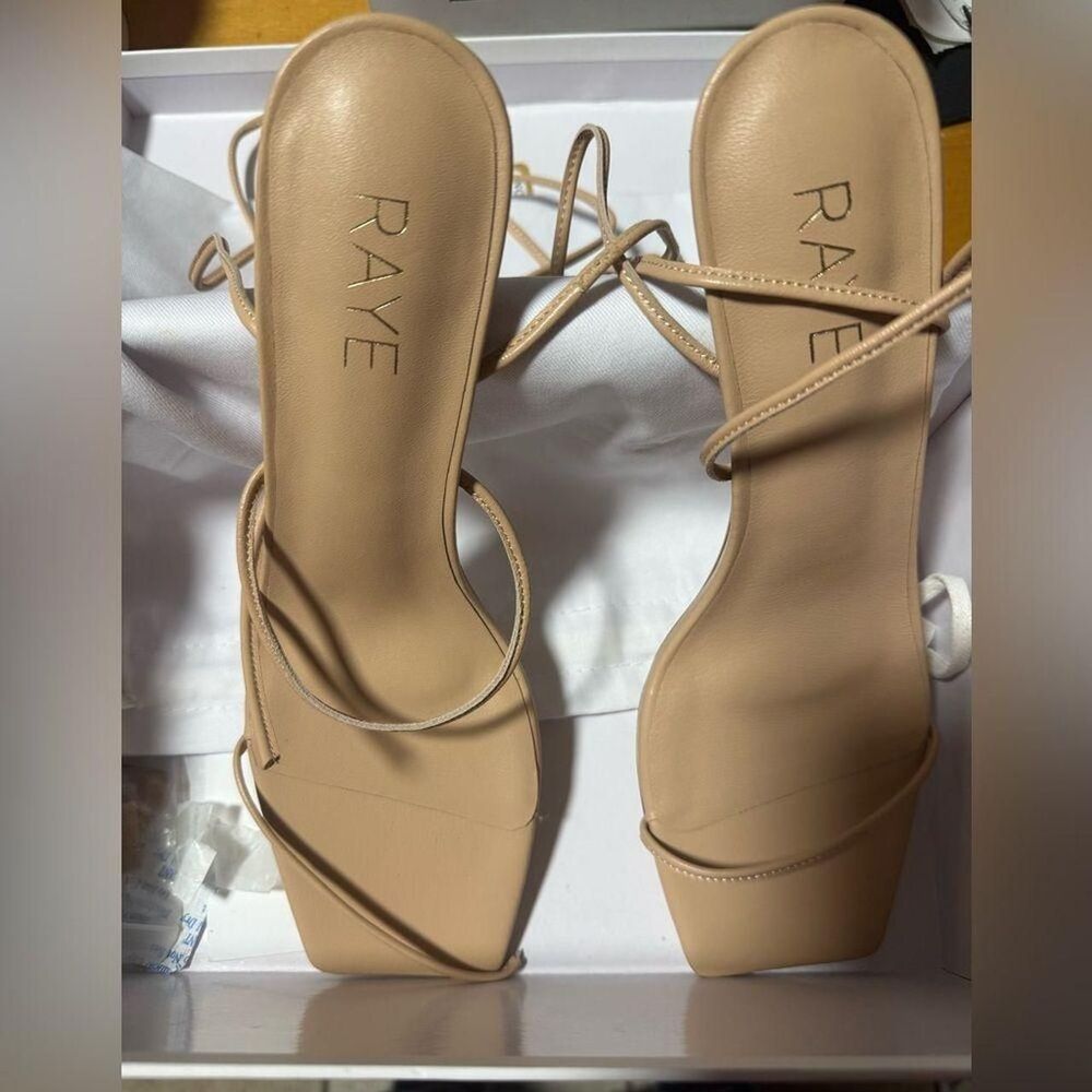 RAYE Roo Heel in Nude - Picture 2 of 5